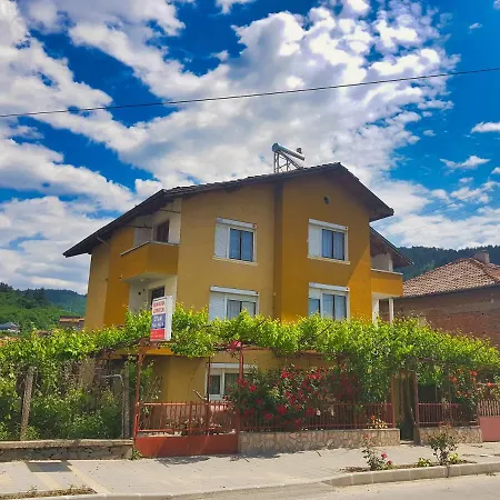 Delieva House *